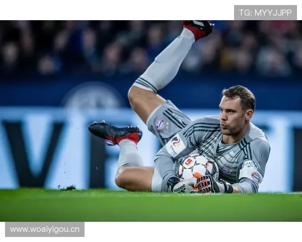 巅峰赛季扑救成功率领跑：诺伊尔的门线能力