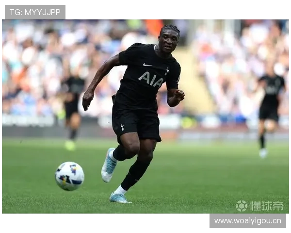 热刺防线前提风险暴露,战术适应性不足影响防守稳定性 热刺防线前提风险暴露,战术适应性不足影响防守稳定性