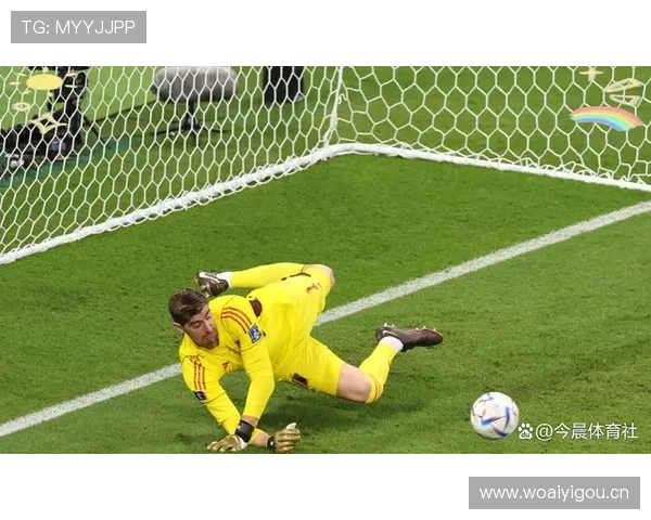 库尔图瓦密集射门下的连续神扑能力巅峰解析