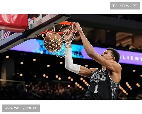 邓肯内线防守提升马刺关键篮板，拉开季后赛优势差距